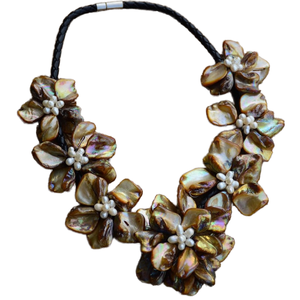 Collar con colgante de concha, Concha mediterránea de collar de metal, collar de Cerdeña - Product Image 1