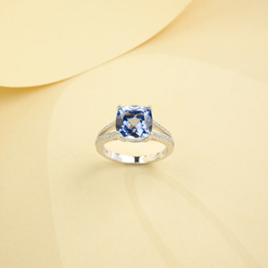 เงินแท้ 925 รูปทรงลูกแพร์สีคอร์นฟลาวเวอร์ ดีไซน์สวยหรูสำหรับผู้หญิง - Product Image 2