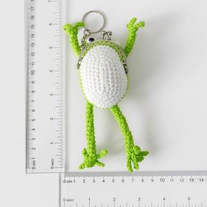 Porte-monnaie en crochet vert frais, motif flocon de neige, tissé au fil, sac rigide suspendu sécurisé pour Noël, motif grenouille à longues pattes - Product Image 2