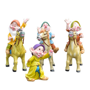 Figurines en fibre de verre <span class=keywords><strong>Blanche</strong></span>-<span class=keywords><strong>Neige</strong></span> <span class=keywords><strong>et</strong></span> <span class=keywords><strong>les</strong></span> <span class=keywords><strong>Sept</strong></span> <span class=keywords><strong>Nains</strong></span> pour l'extérieur, sculptures de personnages de dessins animés pour aménagement paysager de jardin pour Noël - Product Image 1