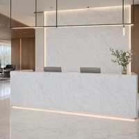 Dalle de marbre blanc Bianco Carrara en pierre naturelle pour comptoir de cuisine, carrelage de sol, panneau mural, escalier, dessus de meuble-lavabo, salle à manger