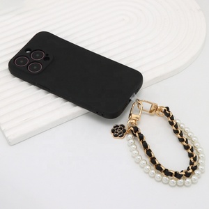 เคสโทรศัพท์หนังผู้หญิงสุดหรูพร้อมสายคล้องคาดลำตัวแบบโซ่ประดับมุกใช้ได้กับ <span class=keywords><strong>iPhone</strong></span> 15 13 12 11 x XR <span class=keywords><strong>XS</strong></span> - Product Image 1