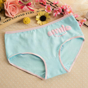 Zoete hete meisjes sexy bedrukte glimlach ondergoed slip mid-rise custom naadloze tienermeisjes ondergoed dames slips bedrukt - Product Image 5