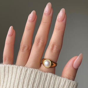Faux ongles en acrylique transparent de forme amande moyenne, style uni pré-dessiné, avec languettes adhésives pour les doigts - Product Image 2