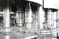 Ligne de production complète pour la remplissage et le conditionnement de boissons gazeuses, machine de remplissage de soda, usine de production d'eau gazeuse, machine de remplissage de boissons gazeuses