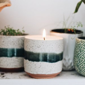 Vente chaude, pot de bougie <span class=keywords><strong>en</strong></span> céramique unique et élégant, <span class=keywords><strong>pas</strong></span> <span class=keywords><strong>cher</strong></span>, 8.5oz, vide, fait à la main - Product Image 2