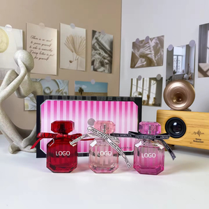 Set de Regalo de <span class=keywords><strong>Perfume</strong></span> Victoria's Secret <span class=keywords><strong>Bombshell</strong></span> Eau de Parfum para Mujer, 30ml*3 - Product Image 3