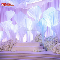 Fleur géante en soie faite à la main sur mesure de luxe pour la décoration de scène de mariage et d'événements