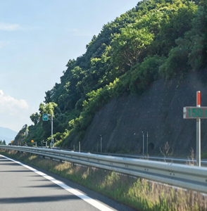 Heavy Duty Galvanized Corrugated Steel W-beam Freeway Safety Guardrail Q235/Q355 C Post Light Non-Reflective Hot-<b>Dip</b> Galvanizing - Product Image 5