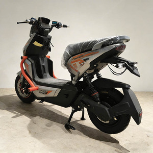Scooter Elettrico <span class=keywords><strong>Maxi</strong></span> da 1000 Watt, <span class=keywords><strong>Moto</strong></span> Sportiva ad Alta Velocità, 72V 80Km/H, Potente per Adulti - Product Image 3
