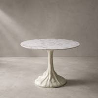 Table à manger moderne de luxe écologique avec plateau en marbre finition mate, base sculptée unique en forme de tronc d'arbre, pour villa, hôtel, salon