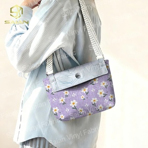 Cuero Sintético de PVC con Relieve Floral 3D en 26 Colores, para Bolsos, Zapatos, Maletas, Manualidades - Product Image 4