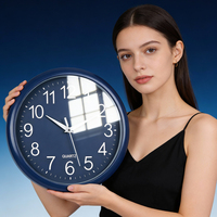 Horloge murale moderne bleu marine, ronde de 11 pouces, silencieuse, sans tic-tac, analogique à quartz, horloge décorative suspendue pour salon, bureau