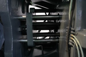 Máquina de Moldagem por Injeção e Sopro Hidráulica Horizontal IJT-SV530 para ABS, PP, PC, PA, HDPE, PPR, com PLC, de Alta Qualidade, para Moldagem de Pré-formas de Poliéster - Product Image 5