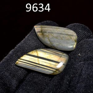 Paire de pierres précieuses en labradorite naturelle, 33+ carats, forme goutte, polies, pour la création de bijoux - Product Image 3