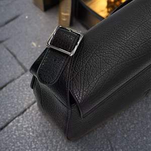 Bolso de Mano Versátil con Solapa para Mujer, Marca Británica Belines, Hecho de Cuero Genuino, Gran Capacidad, Estilo Bandolera - Product Image 4