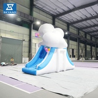 Toboggan Gonflable LED Nuage pour Parc d'Attractions, Toboggan Gonflable Nuage pour Centre Commercial et Décoration d'Événements Extérieurs