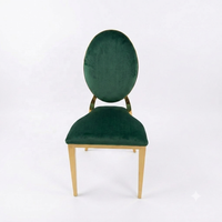 Chaises de banquet ovales empilables en velours vert sauge et acier inoxydable doré de luxe pour mariage et réceptions