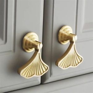 Personalized Creative Ginkgo Biloba Zinc Alloy Pendant Handle Nordic Modern Cabinet Egg Shape Single Hole Furniture Handle - Product Image 1