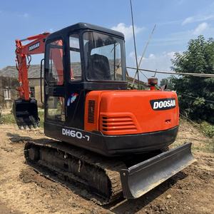 Excavadora Usada Original Doosan DH60 de 6 Toneladas, Mejor Precio, Excavadora Hidráulica de Orugas Doosan DH55 con Pocas Horas de Trabajo - Product Image 1