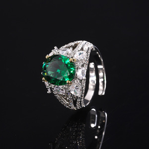 Bague en zircon rubis taille ovale, laiton plaqué bicolore, bague de luxe ajustable pour femme - Product Image 3