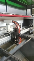 Machine de gravure laser CO2 300W avec tube laser WEIJU pour une longue durée de vie