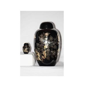 Urne funéraire en laiton décorative noire à arrivée chaude avec sculpture de feuilles d'or urne funéraire commémorative pour les services funéraires - Product Image 3