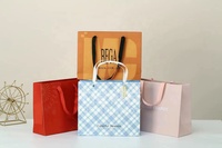 Günstige kleine braune/weiße Kraftpapier-Geschenkt üten mit Griffen