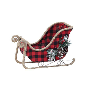 Décorations de Noël en tissu à carreaux rouge et noir pour présentation de fêtes - Product Image 5