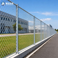 Rouleau de clôture en treillis métallique galvanisé de 6 pieds avec kit de portail pour usage agricole, jardin et délimitation de terrain