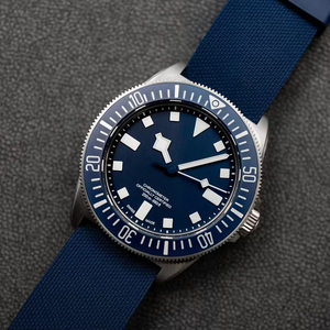 Montre pour homme avec boîtier en titane de 42 mm, affichage à aiguilles, bracelet en acier inoxydable, mouvement mécanique automatique par ETA - Product Image 1