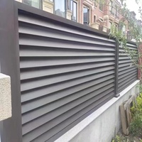 Profilé en alliage d'aluminium extrudé et formé à chaud - Écologique, enduit de poudre, durable et étanche pour portails de villas