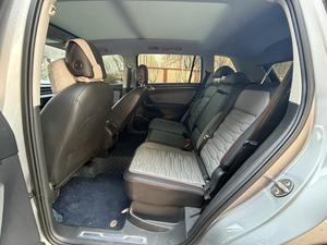 <span class=keywords><strong>VW</strong></span> <span class=keywords><strong>Tiguan</strong></span> L <span class=keywords><strong>R</strong></span> Line Hybride SUV 2023 d'<span class=keywords><strong>occasion</strong></span>, très demandé, avec boîte automatique, sièges en cuir Acura, pneus R19, conduite à gauche - Product Image 5