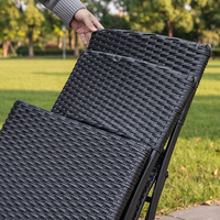 Ensemble de chaises en rotin d'extérieur modernes J&M avec table pliante, couleur marron, durables et imperméables pour une utilisation en cour