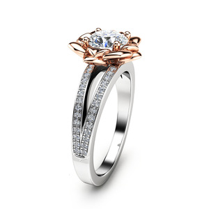 Anello di Lusso a Forma di Rosa per Donne, Gioiello da Dito Scintillante e alla Moda - Product Image 4