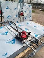 Machine à découper et à rainurer le bois CNC de haute qualité, scie à panneaux verticaux pour murs