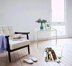 Acrylic đầu giường với một giỏ lưu trữ thêm trên bánh xe, rõ ràng trang trí cuối bảng phòng tắm bên bảng