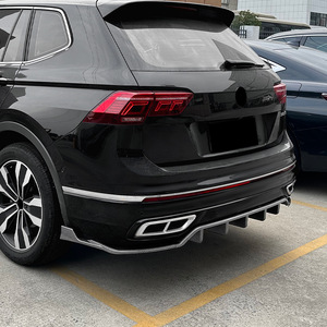 Alerón Trasero Amp-Z para Volkswagen Tiguan MK2.5 R-Line 2021-2023, Negro Piano, Textura de Fibra de Carbono, Acabado Mate, Estilo Tuning - Product Image 2