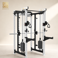 Station de musculation multifonctionnelle avancée et robuste : Smith Machine, Power Rack, Station de câbles à double pile de poids avec plateforme de rameur basse pour salle de sport