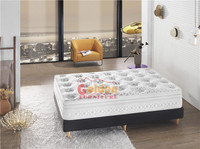 Matelas hybride Queen King Size avec surmatelas en mousse et ressorts ensachés, hypoallergénique, confortable, compressé et roulé dans une boîte