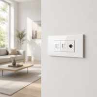 Placa de pared multimedia de montaje oculto Kolani 120 de triple módulo, con tomas Cat6 LAN + Teléfono + TV, panel de PC blanco brillante para audio y video