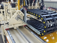 Machine de profilage à froid pour profilés en acier léger CD, UD, Omega, profilés de plafond, profilés Hot Hat, profilés double ligne et profilés en C et en U