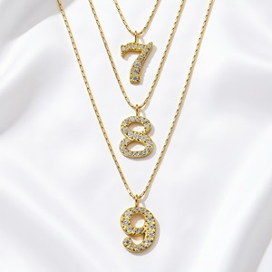 Collar con colgante de circonita de acero inoxidable yunnique, diseño geométrico con engaste pavé de 18 quilates para mujer, cadena de clavícula, regalo informal - Product Image 1