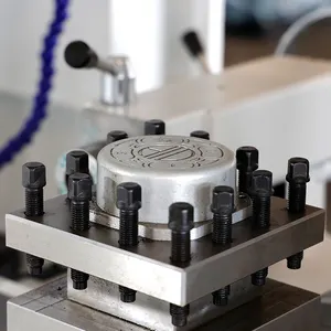 Nouveau petit outil d'usinage de précision de machine-outil de filetage CNC