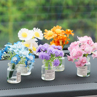 Mini vase en verre, ornement de voiture, conteneur de fleurs artificielles, décoration intérieure de la console centrale de la voiture, accessoire cadeau