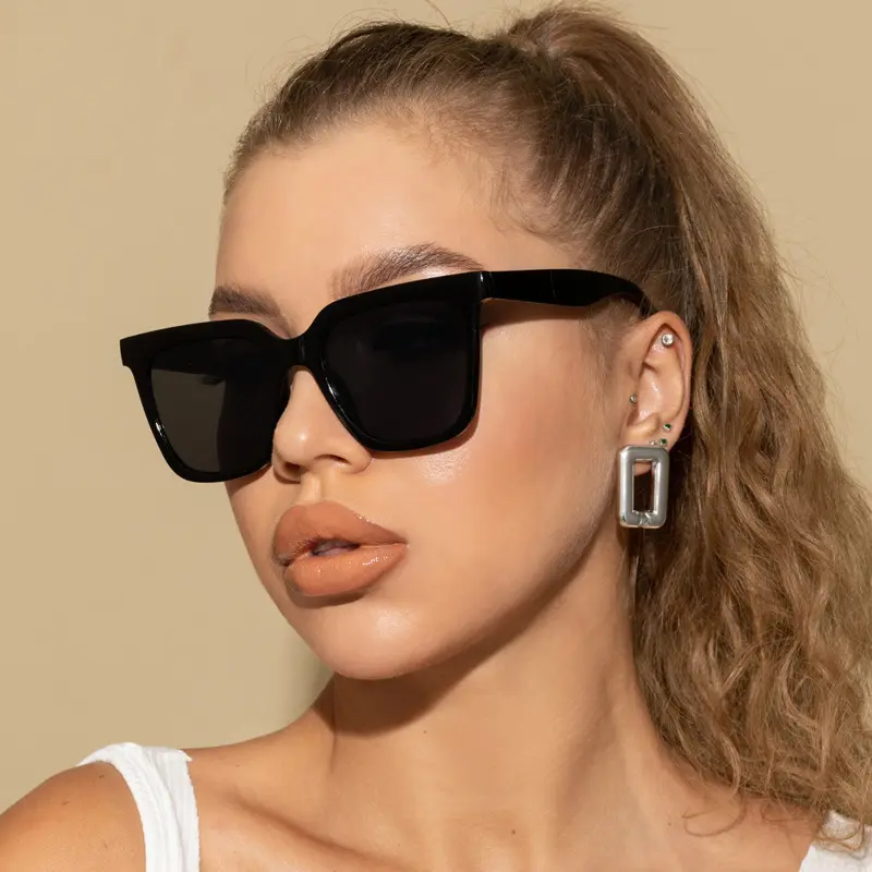 2023 luxury Vintage Rectangle Big Frame Designer Sunglasses Women Retro Square shades sunglasses Sun Glasses