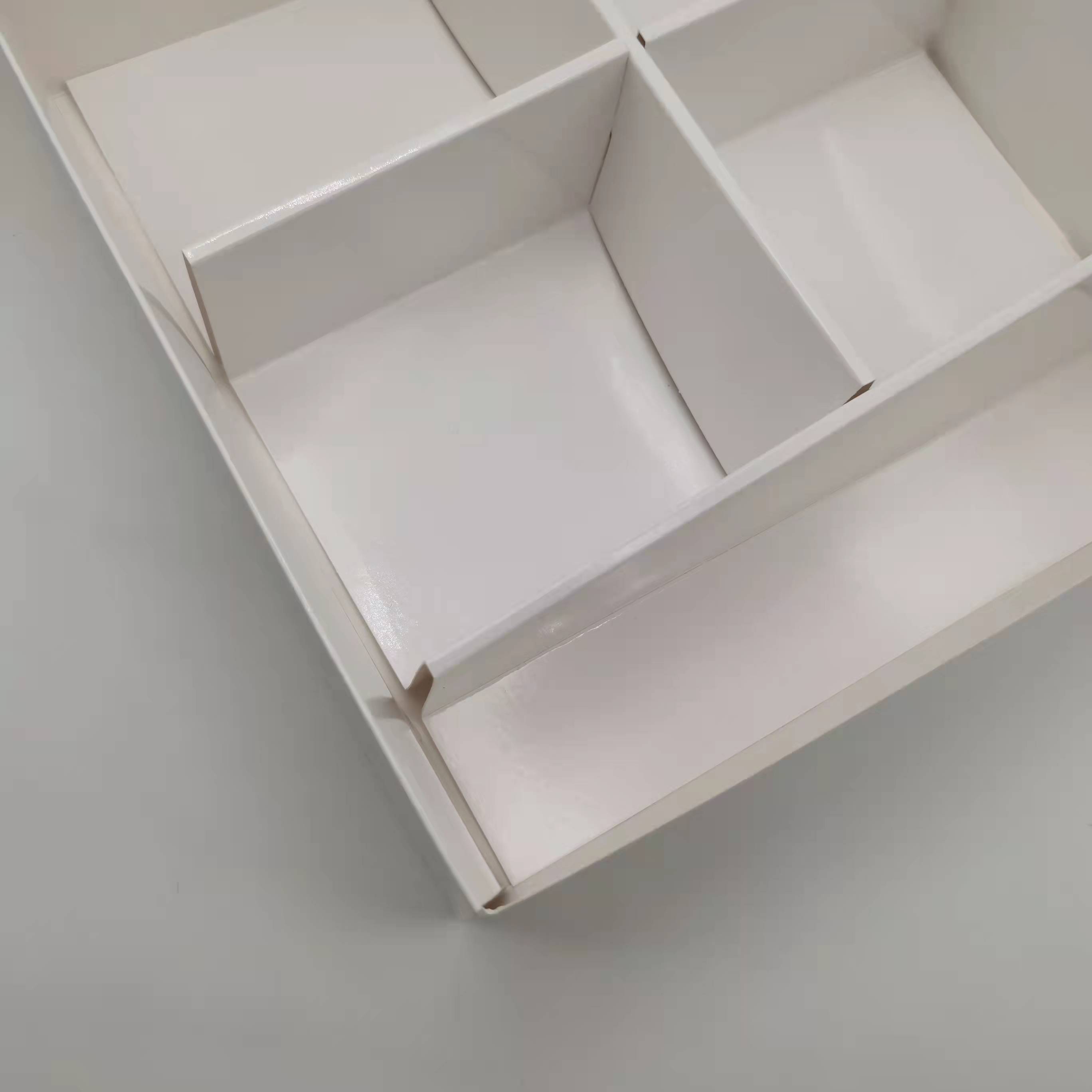 Custom Disposable Biodegradable Food Grade Paper Sushi Takeaway Takeout Box With Divider Japanese Sushi