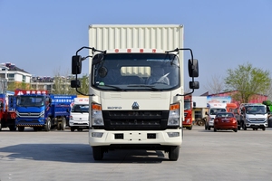 Camionnette Sinotruk Howo 4X2 à carrosserie fermée, conduite à gauche/droite, pour le transport de marchandises commerciales, directement de l'usine - Product Image 2