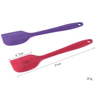 Grattoir en silicone coloré résistant à la chaleur en gros pour la cuisson
