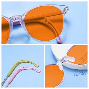 Lunettes de vue unisexe anti-lumière bleue, monture carrée légère, verres orange, TR90, haute qualité, style tendance, vente en gros OEM 100% - Product Image 2